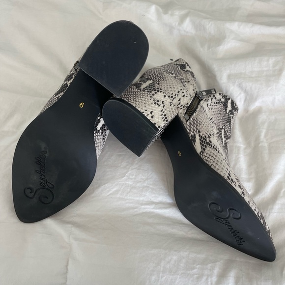 Seychelles Chaparrel Python Snake Skin booties - Picture 3 of 7